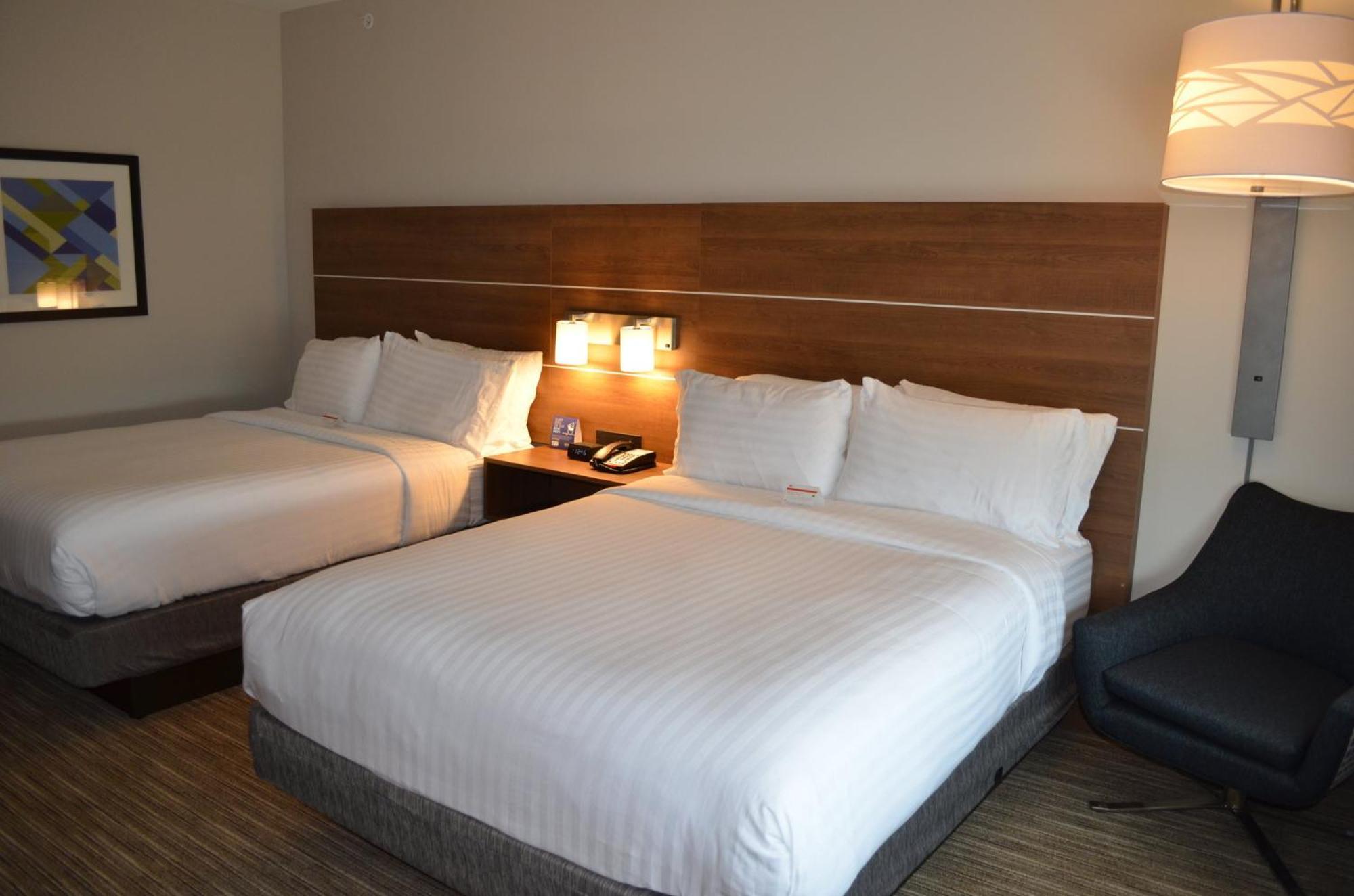 Holiday Inn Express & Suites - Charlotte Ne - University Area By Ihg Bagian luar foto