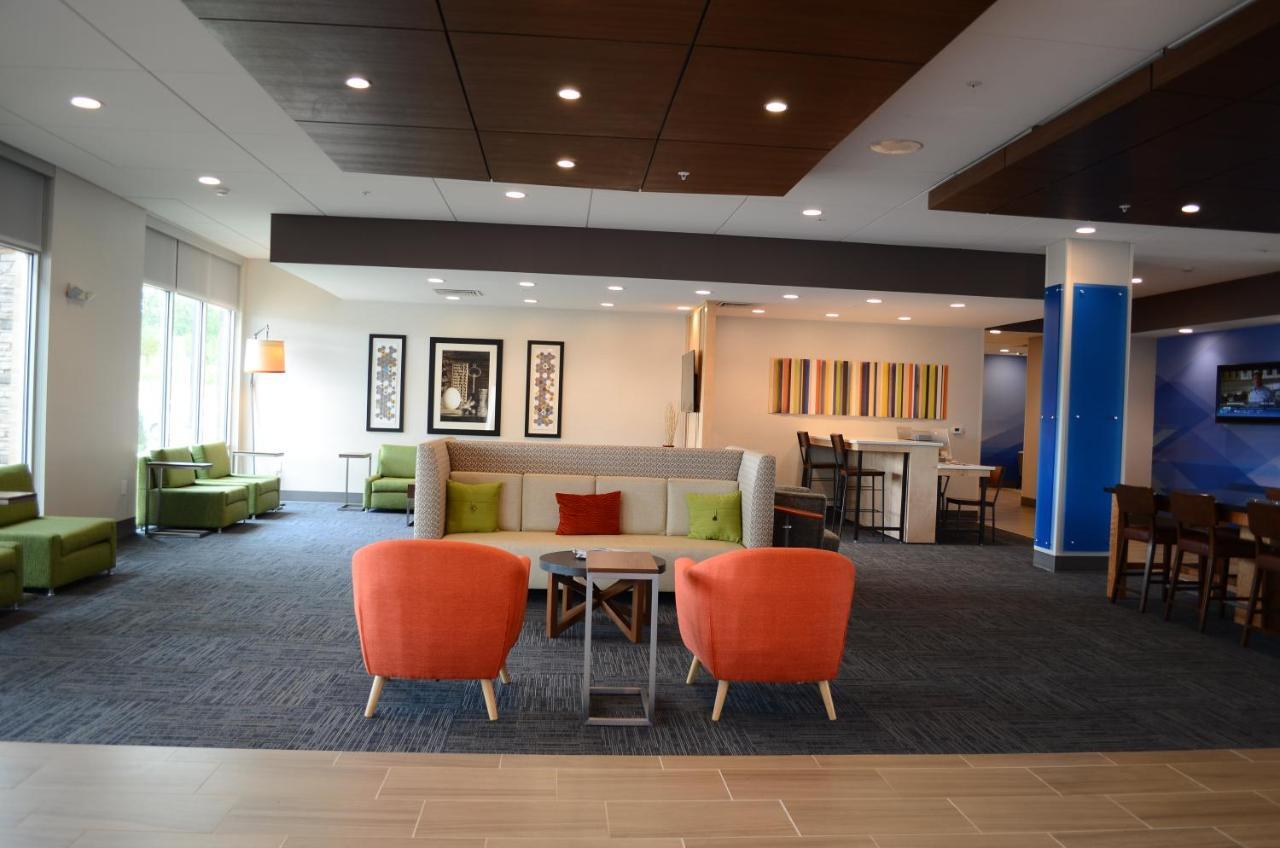 Holiday Inn Express & Suites - Charlotte Ne - University Area By Ihg Bagian luar foto