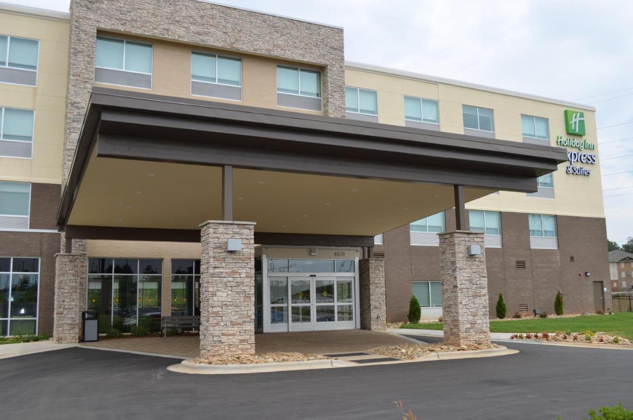Holiday Inn Express & Suites - Charlotte Ne - University Area By Ihg Bagian luar foto