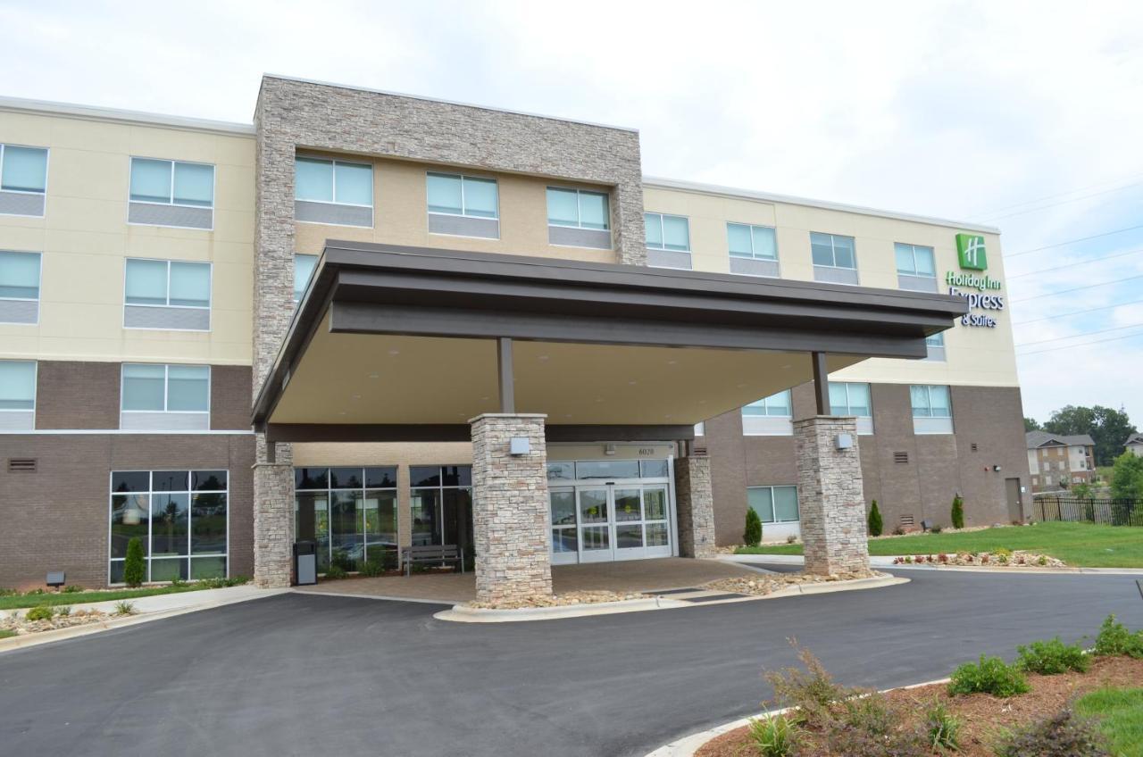 Holiday Inn Express & Suites - Charlotte Ne - University Area By Ihg Bagian luar foto