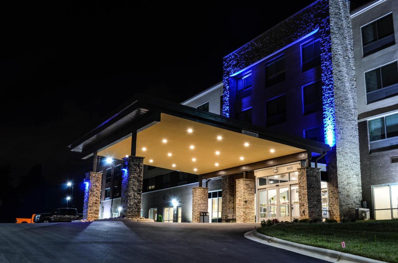 Holiday Inn Express & Suites - Charlotte Ne - University Area By Ihg Bagian luar foto
